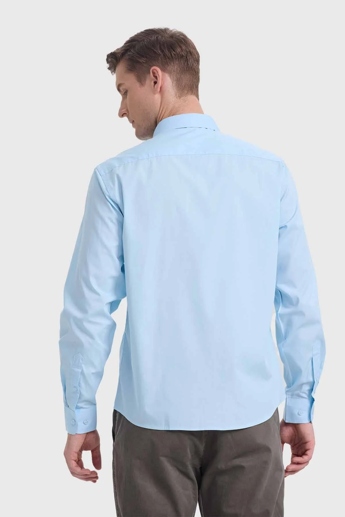 Camisa Hombre Repelente Al Agua Celeste - Image 3