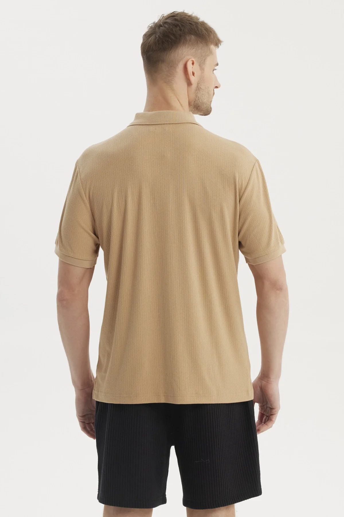 Polera Hombre Cuello Camisero Beige - Image 3