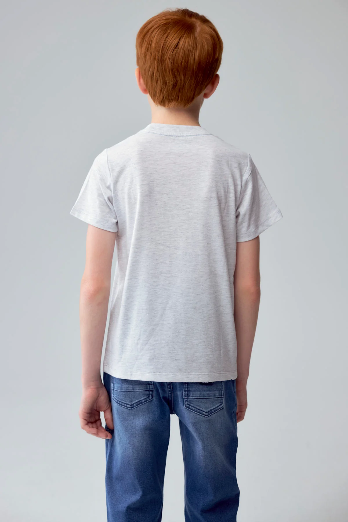 Polera Niño Básica Estampada Gris Melange Claro - Image 3