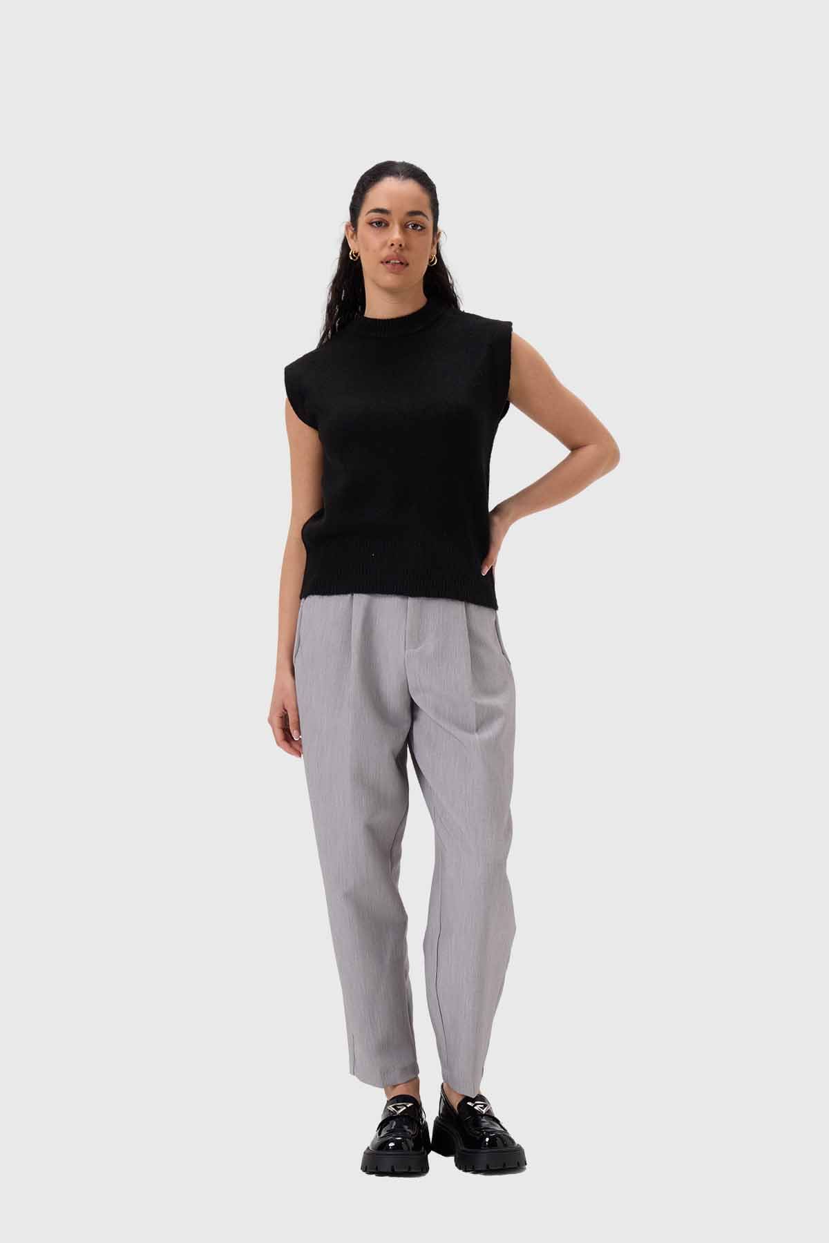 Sweater Mujer Negro - Image 4